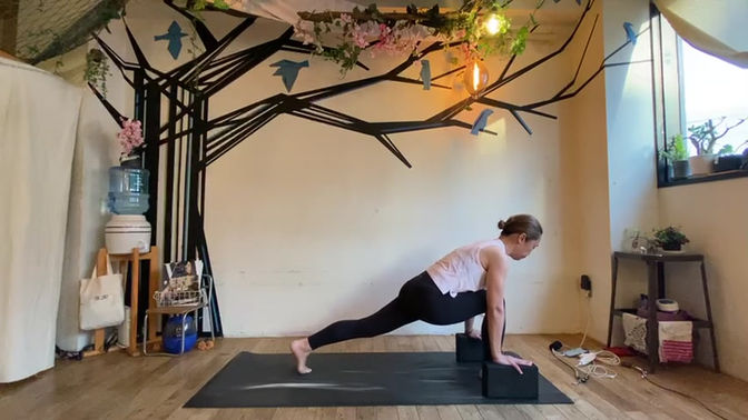 4/28 Quick Hatha yoga by Maiko.mov